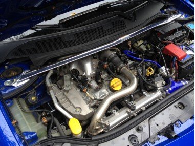 Barre Anti-Rapprochement Avant Acier Megane 2 RS