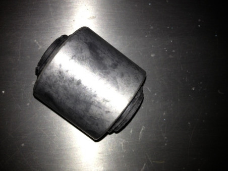 Silent Bloc Avant de Triangle Origine Clio 16s - 77 00 799 065 - 7700799065