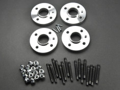 Élargisseurs de Voies Double Centrage 16mm et Boulonnerie Spécifiques Renault 4 trous (la paire)