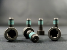 Vis de Fixation du Volant Moteur Renforcées Megane 2 RS (x7)