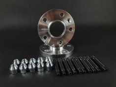 Elargisseurs de Voies Double Centrage 20mm avec Boulonnerie Spécifique Clio 4 RS / Megane 3 RS