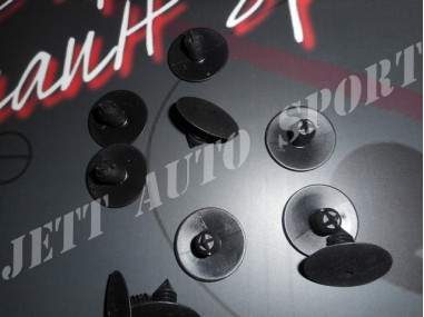 Agrafe ( clip ) de Passage de Roue 5 Gt Turbo - 7703077225 - 77 03 077 225