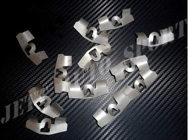 Clip ( agrafe ) de Fixation Bas de Caisse Inox 5 Gt Turbo ( X1 )