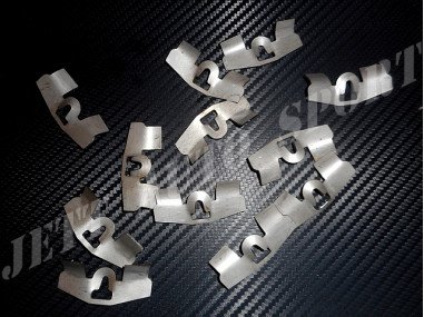 Clip ( agrafe ) de Fixation Bas de Caisse Inox 5 Gt Turbo ( X1 )