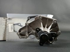 Pompe à Eau Origine Renault Clio 16s / Williams / Clio 2 RS - 21 01 073 70R - 210107370R