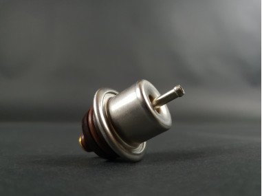 Régulateur de Pression d'Essence 3.5b Clio 16S / Williams / R19 16s