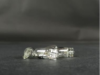 Ampoule Tableau de Bord 9mm et Veilleuse 5 Gt Turbo / R11 Turbo / Clio 1 / Clio 2