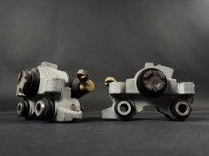 Étriers de Frein Arrières Occasion Rénovés 5 Gt Turbo / Clio 16s / R11 Turbo (la paire)