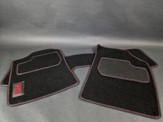 Tapis de Sol Broderie Rouge 5 Gt Turbo (av + ar) 2