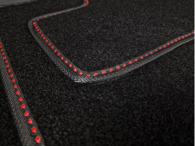 Tapis de Sol Broderie Rouge 5 Gt Turbo (av + ar)